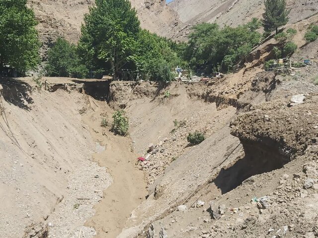 این بخش از جاده چالوس ناپديد شد! +عکس این بخش از جاده چالوس ناپديد شد! +عکس