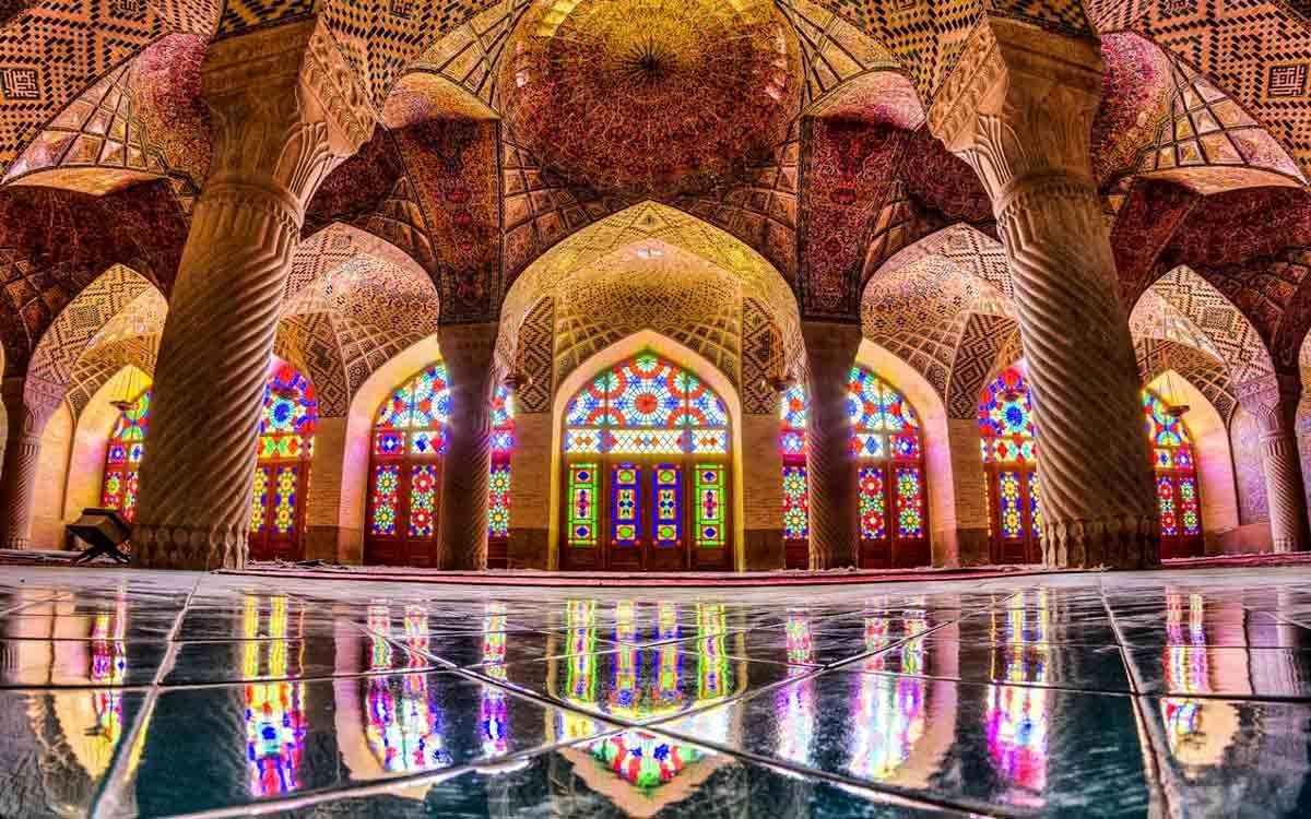چطور در دوهفته به شیراز و اصفهان سفر کردم؟ چطور در دوهفته به شیراز و اصفهان سفر کردم؟