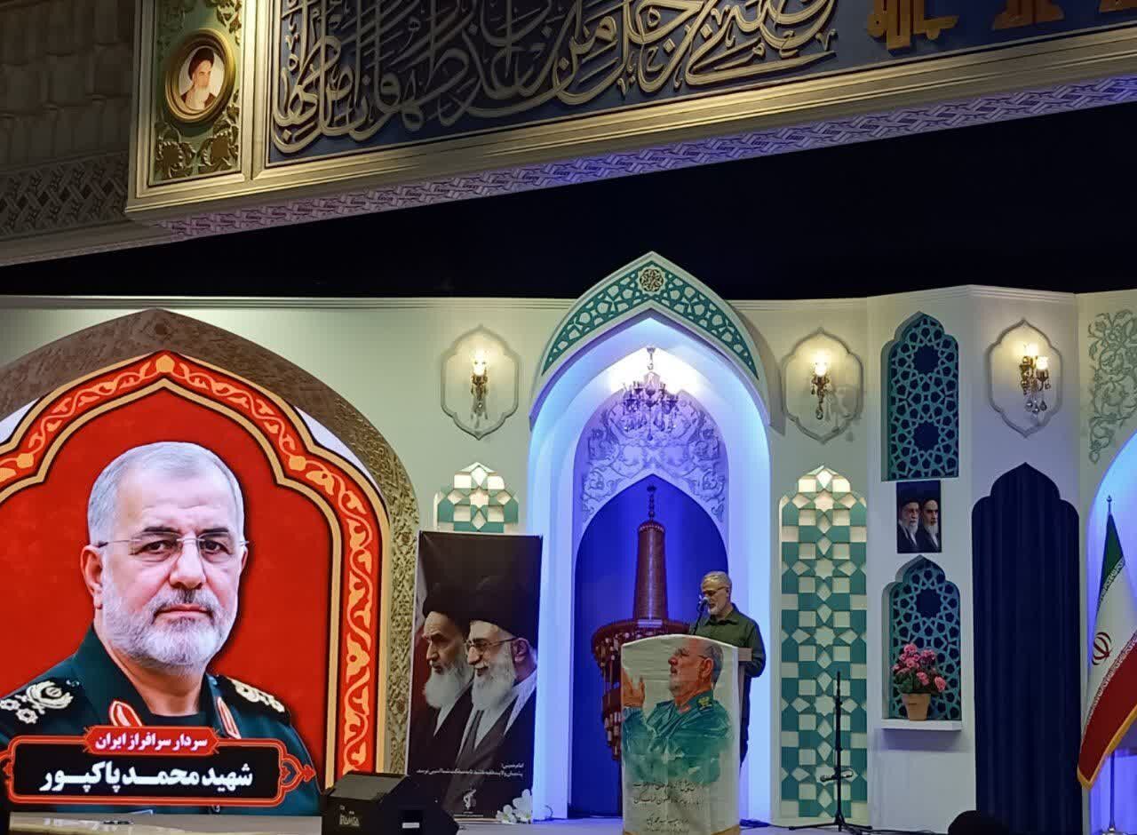 دشمن به دنبال تخریب قهرمانان کشور است دشمن به دنبال تخریب قهرمانان کشور است